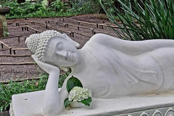 reclining buddha labyrinth