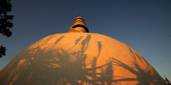 stupa shadow2304