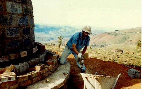 louis building stupa