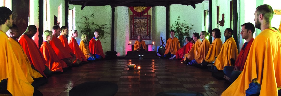 Intensive meditation retreats, international teachers